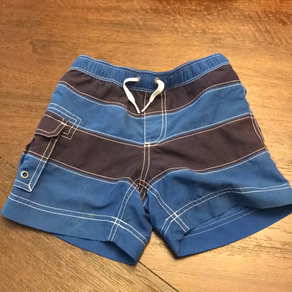 Hanna Andersson boys swim trunks size 100 or 4